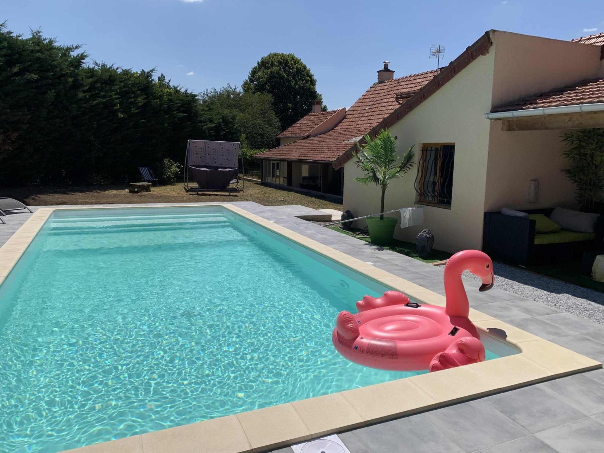 Maison Piscine Et Jacuzzi Saint-Germain-des-Fosses ภายนอก รูปภาพ